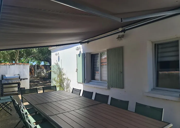 Nuits au port-quartier port de plaisance, Villa B