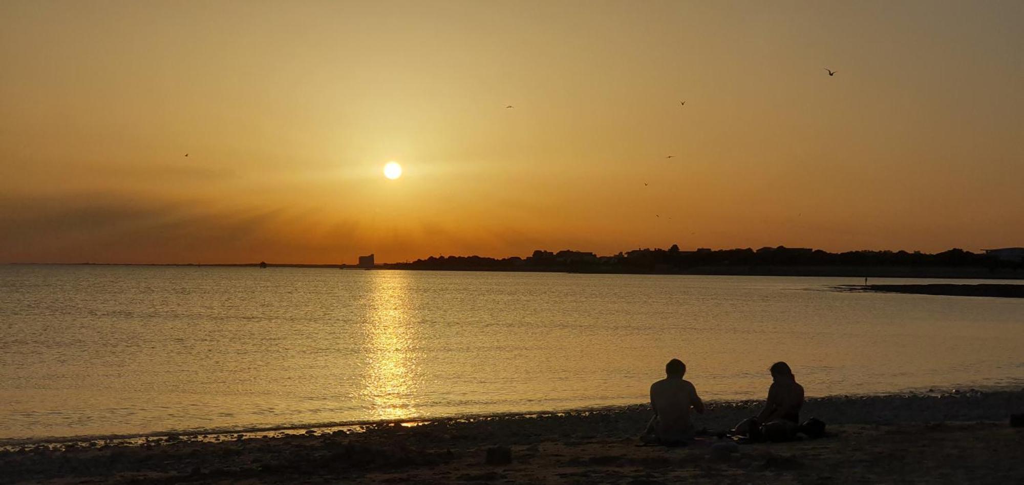 Nuits Au Port-quartier Port De Plaisance, B * La Rochelle (Charente-Maritime)